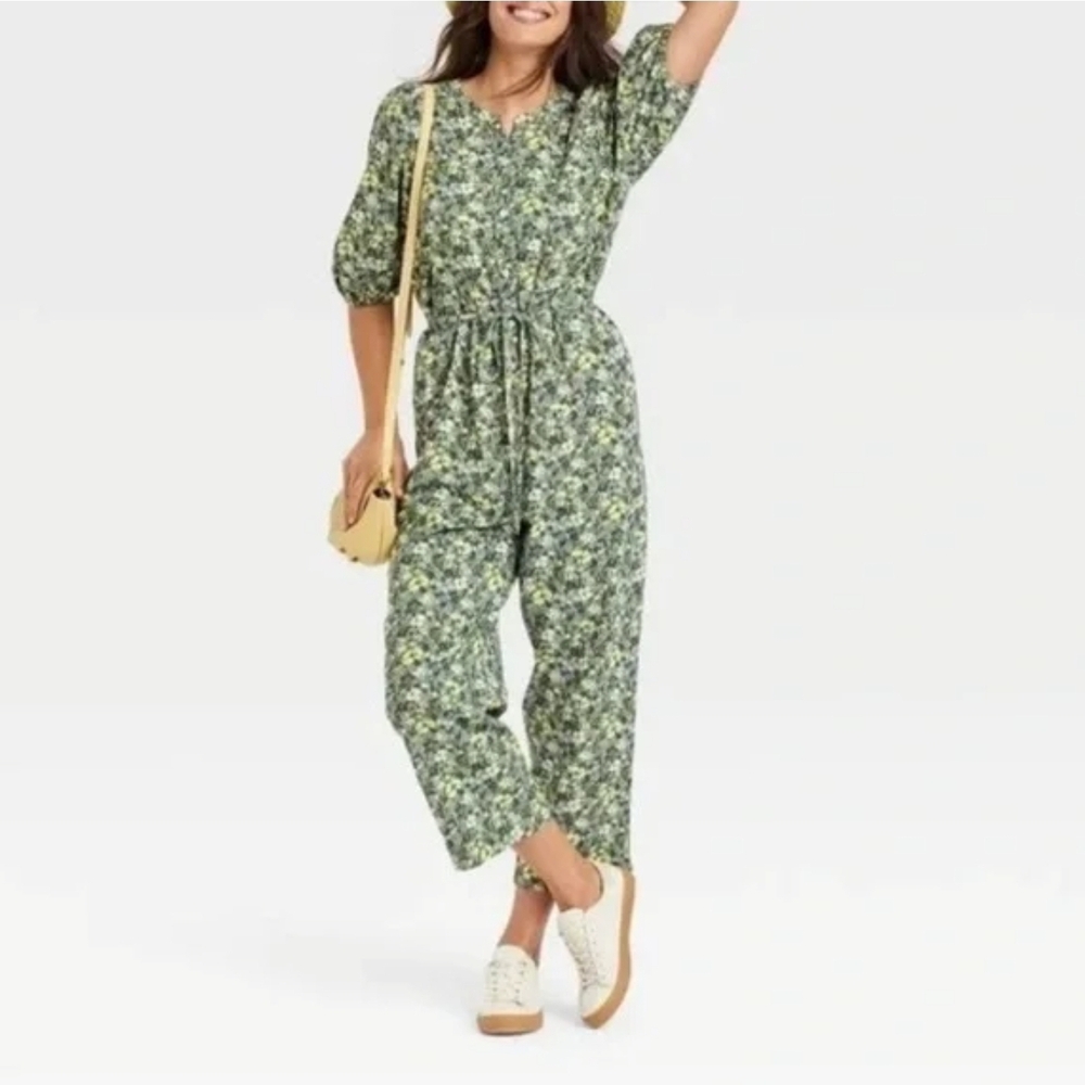 Universal Thread Floral Print Jumpsuit